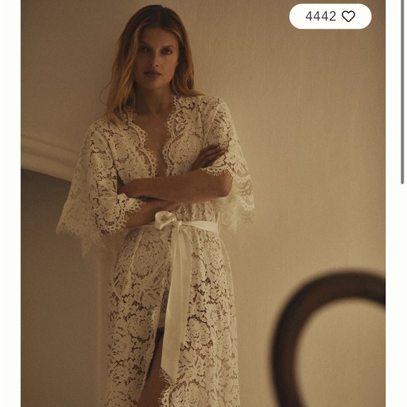 HOMEBODII SASKIA LONG LACE ROBE - Picture 1 of 7